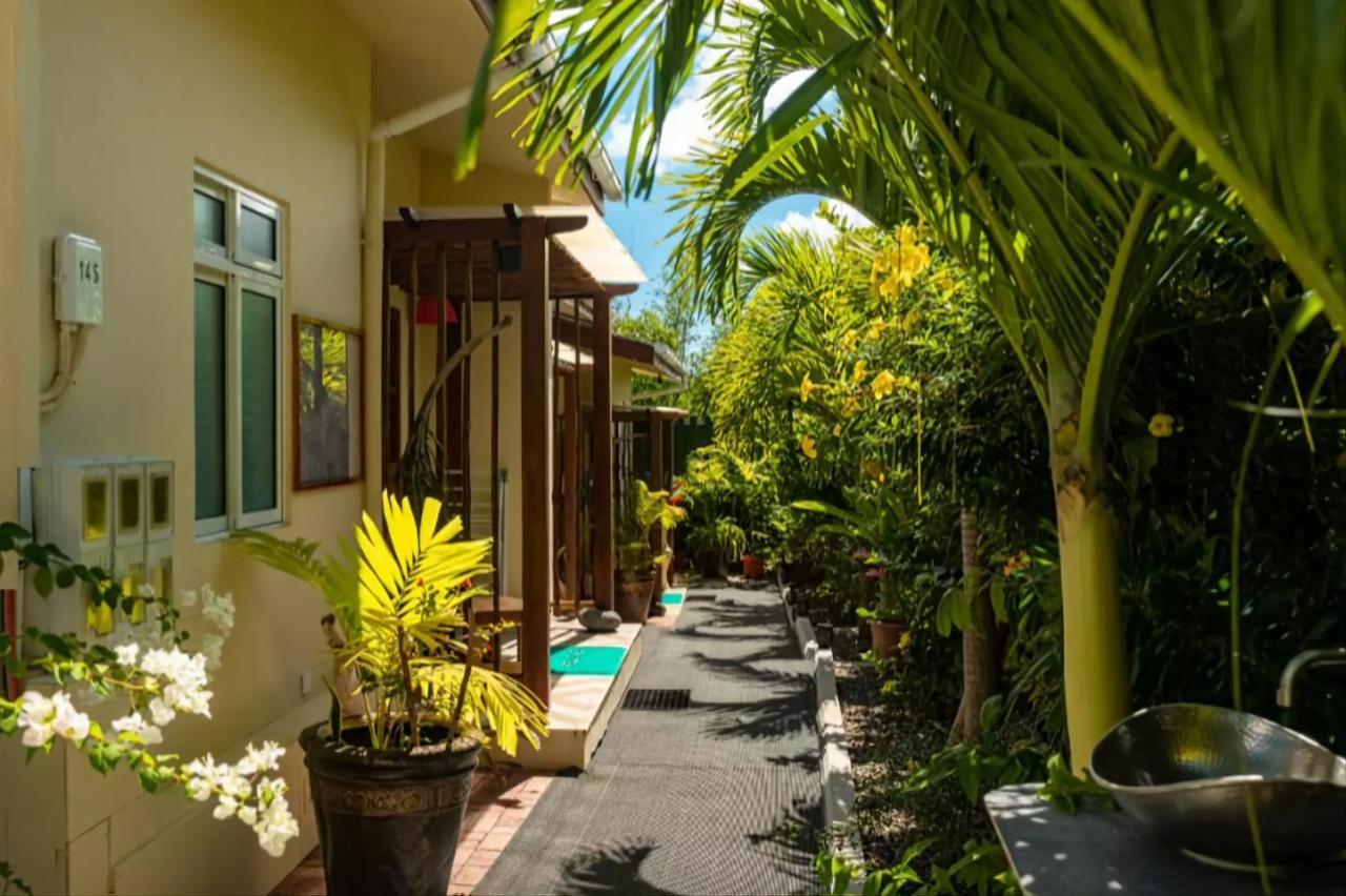 Milles Montagnes Residence Anse Royale Exterior foto